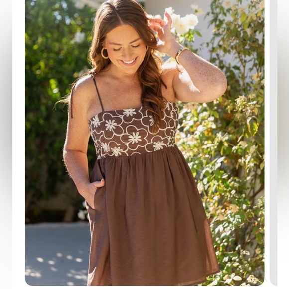 Pink Lily Brown Embroidered Floral Dress Spaghetti Straps Back Zip NWOT Large - Picture 3 of 14